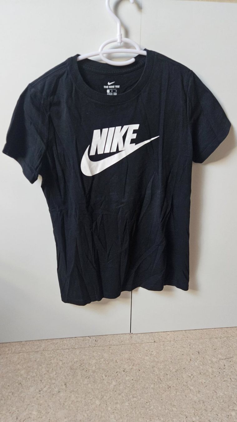 Nike T-shirt: T-Shirt Nike – Usato da Münchenbuchsee venduto da Yothu