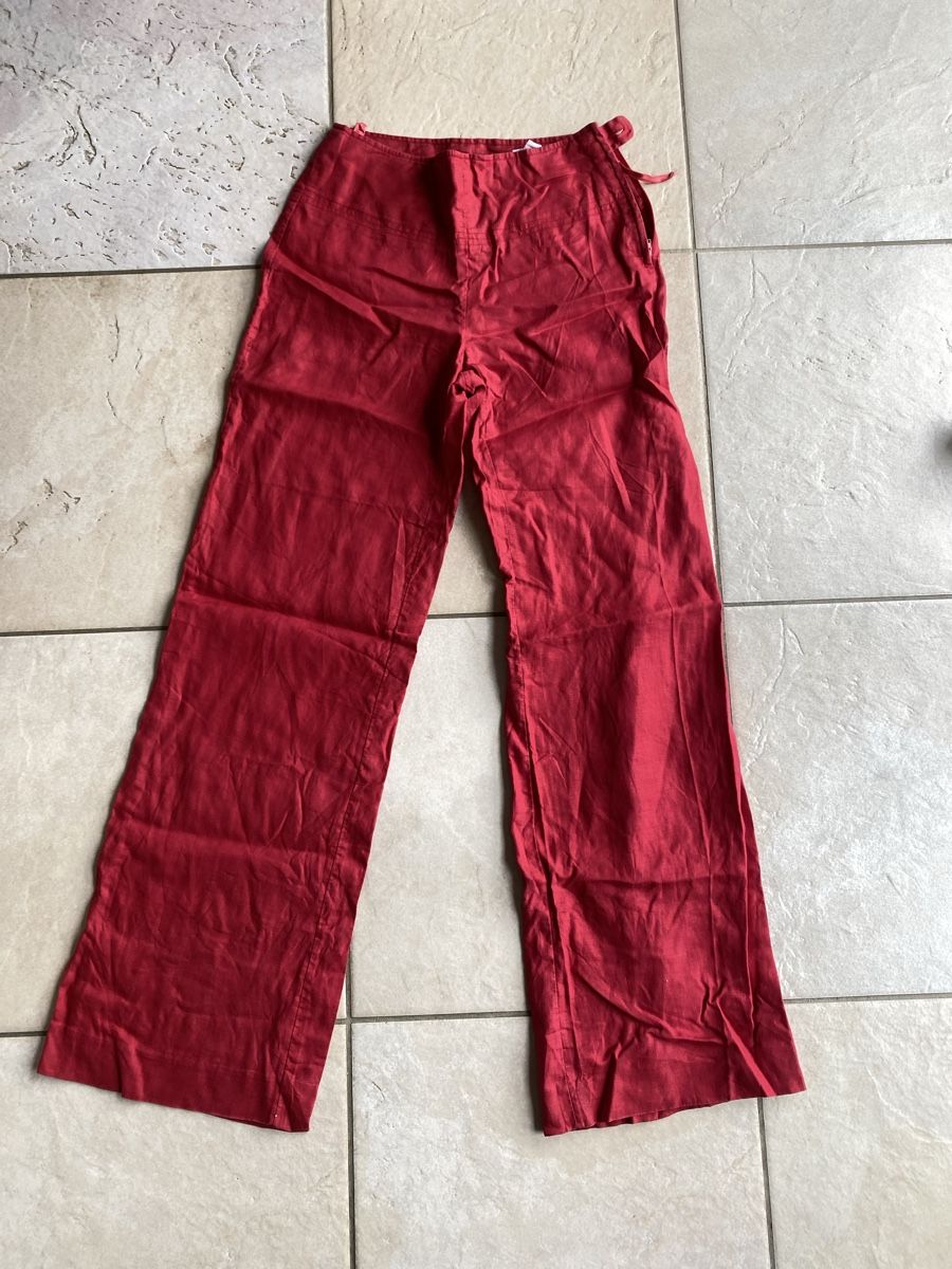 Pantaloni: Rote weite Stoffhose – Usato da Bolligen venduto da giu_2gf5