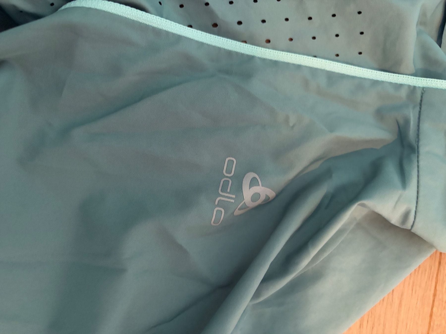 Odlo Giacche: Leichte Jacke Damen Grösse L – Nuovo (secondo la descrizione) da Zufikon venduto da pau_dj5m 1