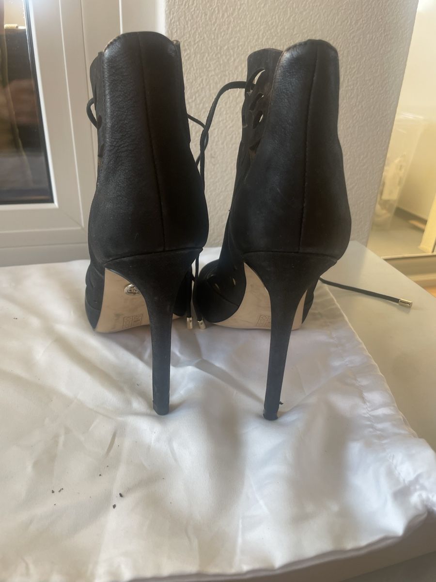 Scarpe da donna: Guess Schnürschuhe High Heels Gr. 36 schwarz – Nuovo (secondo la descrizione) da Winterthur venduto da Lili3435 2