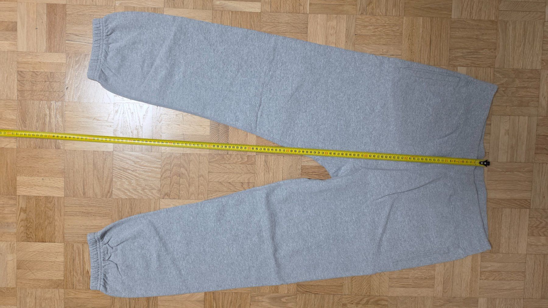 Supreme Pantalons: Supreme Multicolor Classic Logo Jogging Gris L DSWT – Neuf (Voir description) à Cologny par Maxime1223