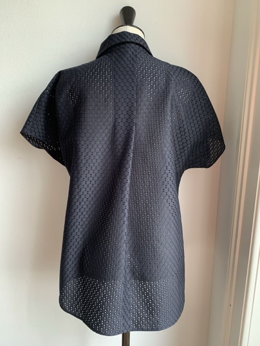 Akris Camicette: AKRIS: Elegante dunkelblaue Kurzarm-Bluse, 36 – Nuovo (secondo la descrizione) da Luzern venduto da designluzern 3