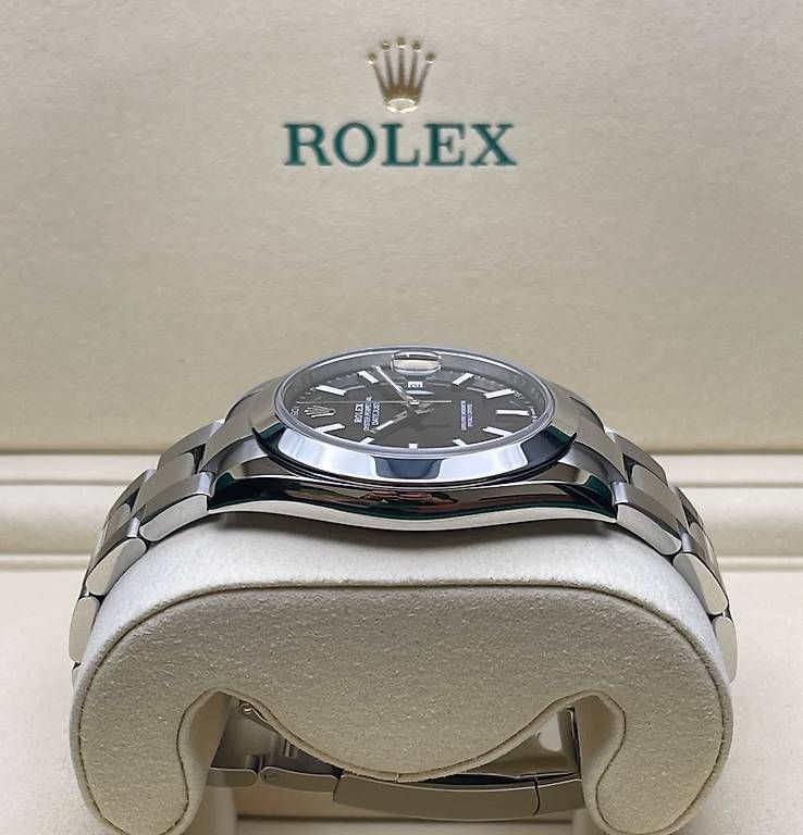 Rolex Orologi: Rolex Datejust 41 Ref. 126300 Black NEW 2026 – Nuovo e nell'imballaggio originale da Lugano venduto da luganotopwatches 8