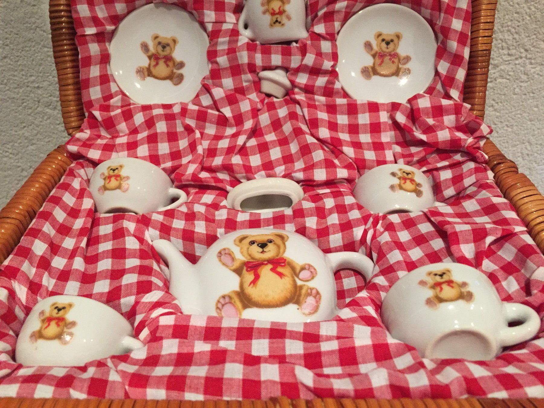 Bea Giocattoli: Picknick Körbli mit Puppengeschirr – Usato da Lützelflüh-Goldb venduto da Fresu8 2