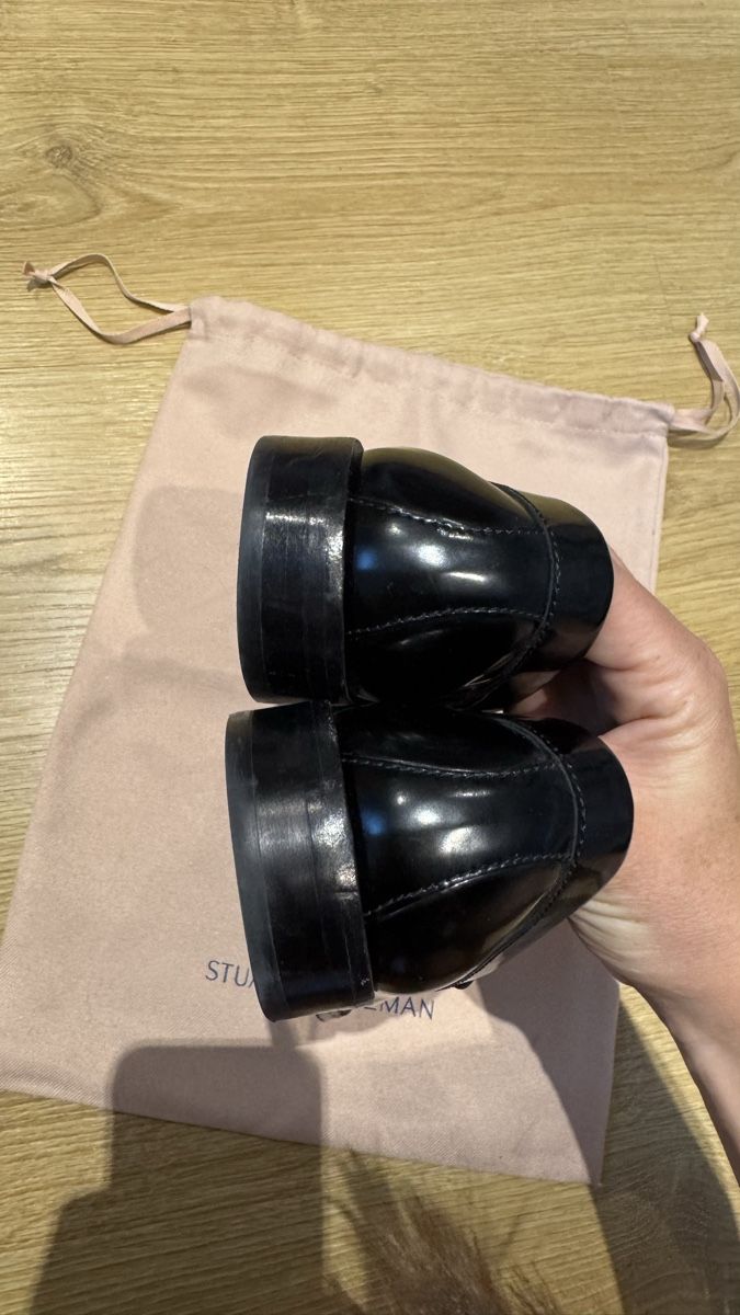 Stuart Weitzman Scarpe da donna: Stuart Weitzman Black Loafers – Usato da Dinhard venduto da emi_6jdk 4