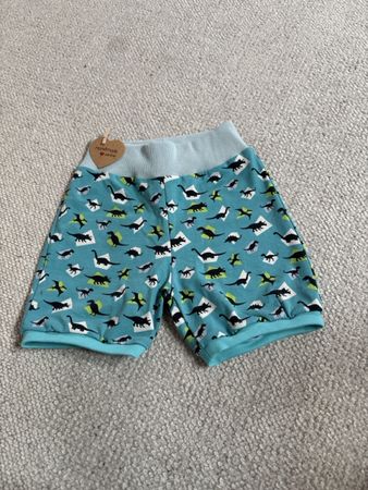 Neue Handmade Pumphose kurz 98/104