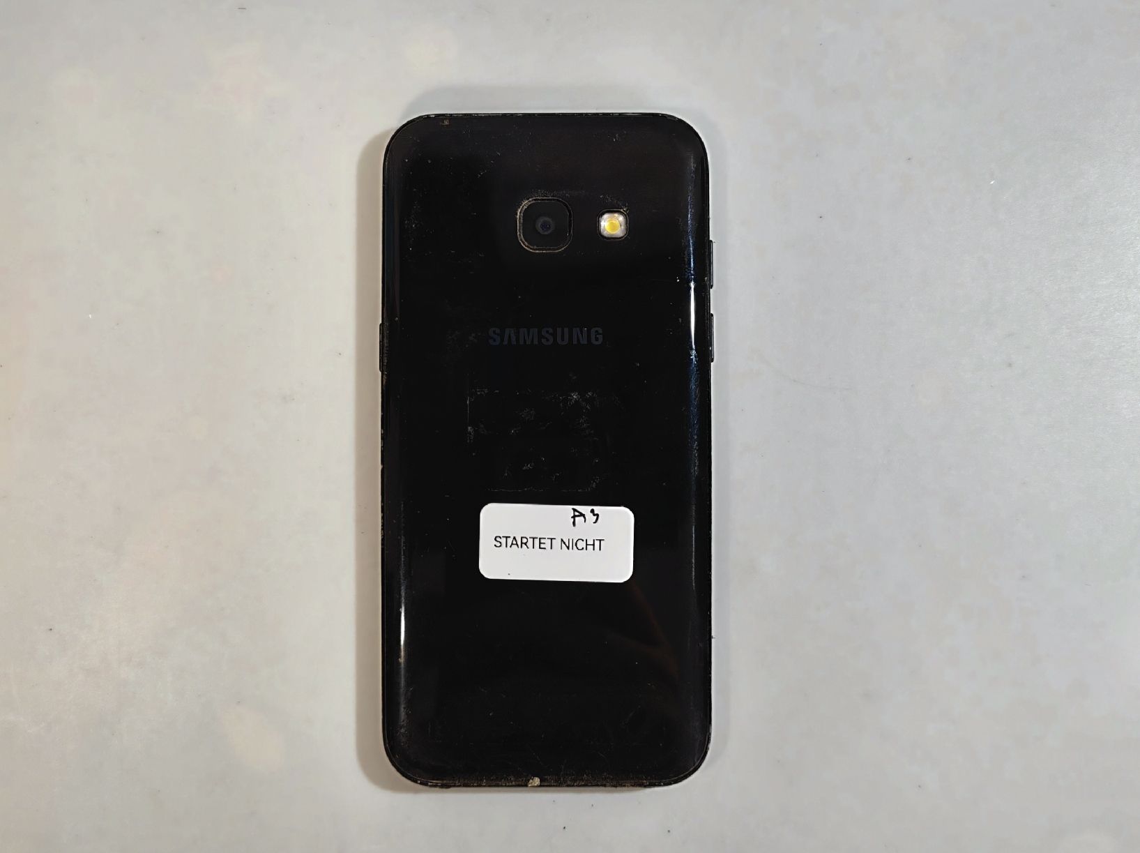 Samsung Handys / Smartphones: Samsung Galaxy A3 – Defekt aus Ehrendingen von Rocky985 1
