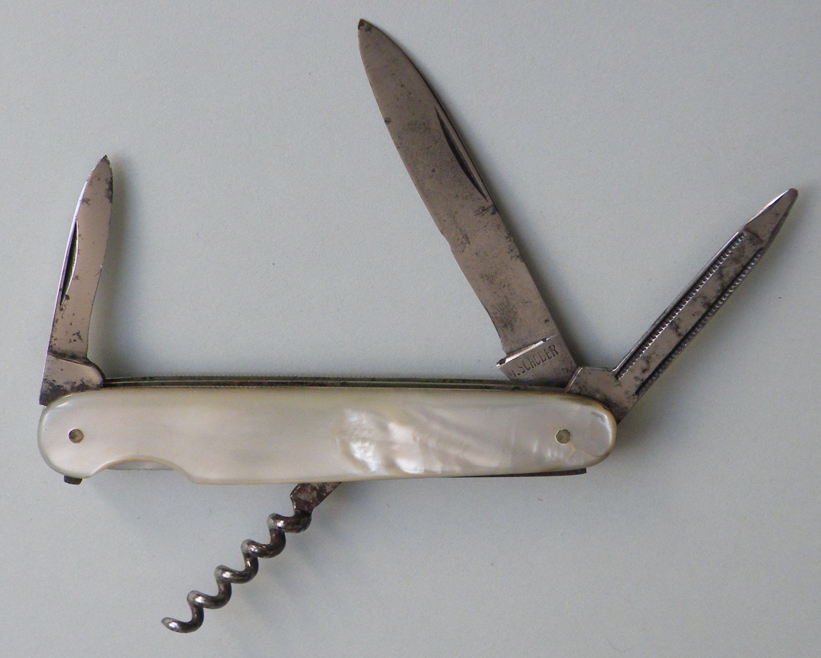 Couteaux de poche: F. SCHODER Thun Taschenmesser Sackmesser Perlmutt Perlmutter – D'occasion à Zürich par Turta