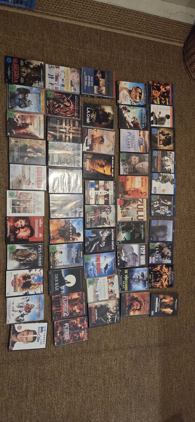 Tutti i DVDs: Grosse DVD-Blu-ray-Sammlung ca.415 Filme – Usato da Obfelden venduto da Alfiere 1