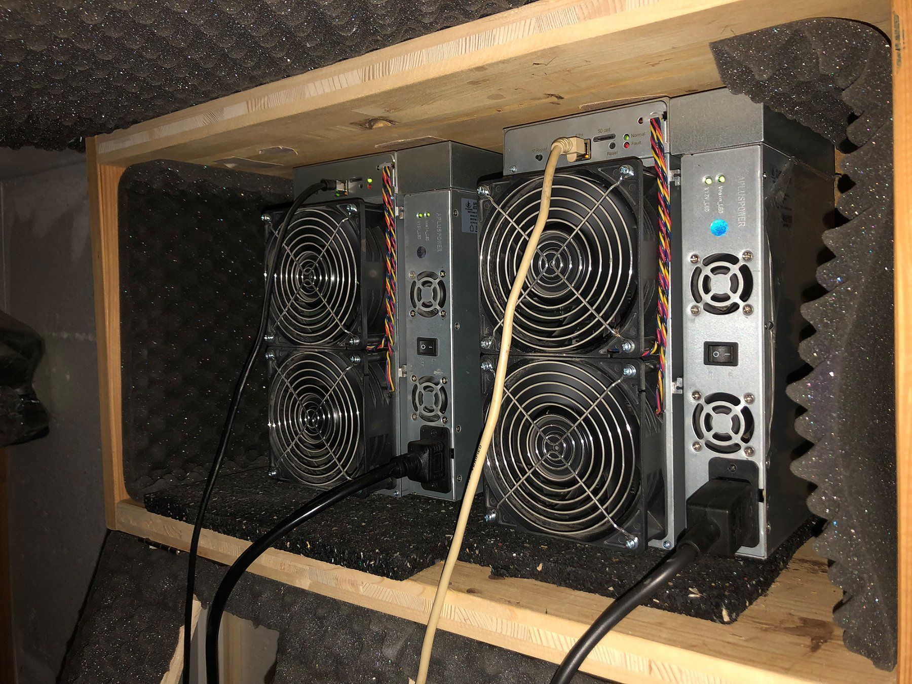 Goldshell Coin Miner: Goldshell KD5 ASIC Miner – Gebraucht aus Dietwil von deneb26 3
