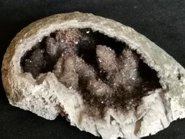 Mineralien: Quarz-Mandel (Druse)/Masse:14x10cm/selten!