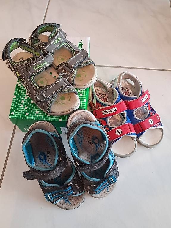 Scarpe per ragazzi: 3 Paar Sandalen Gr. 29 – Usato da Belp venduto da Verk976