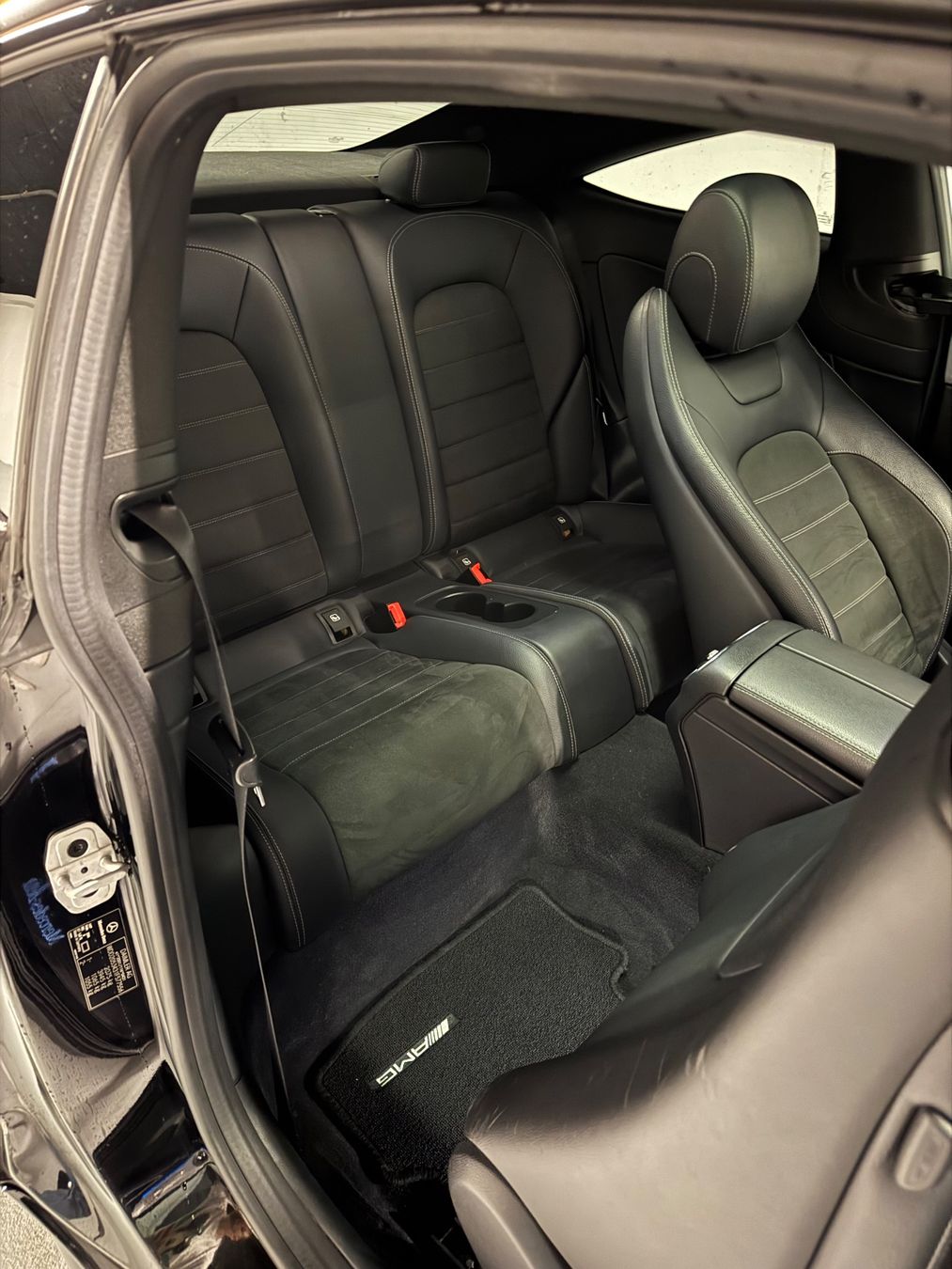 Mercedes-Benz Autos: Mercedes C200 AMG Line 4Matic – Gebraucht aus Flawil von BmwLoverM3 9