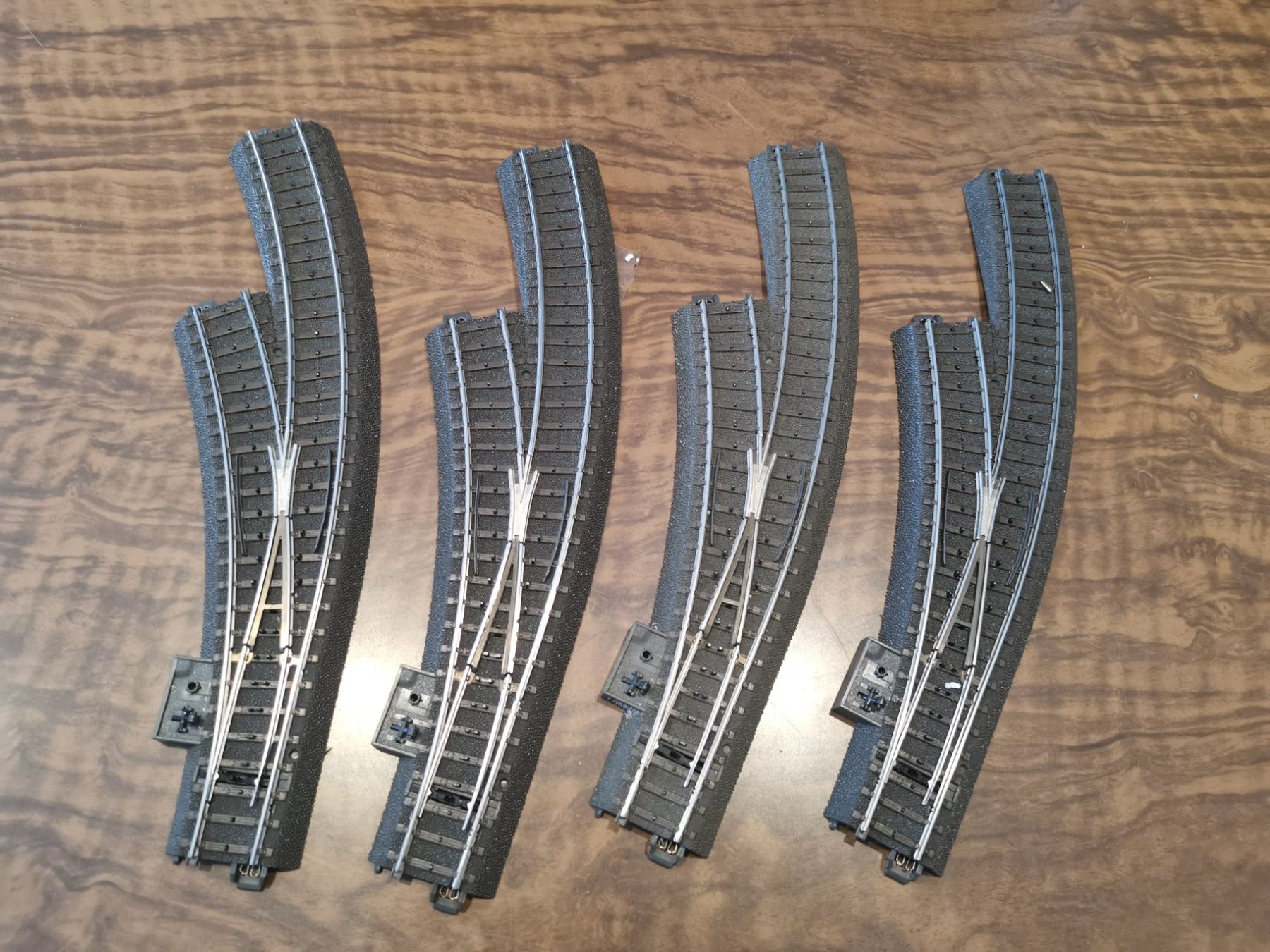 Märklin Modellini di ferrovie: 4x Märklin - Bogenweiche links – Usato da St. Margrethen SG venduto da tribeli98