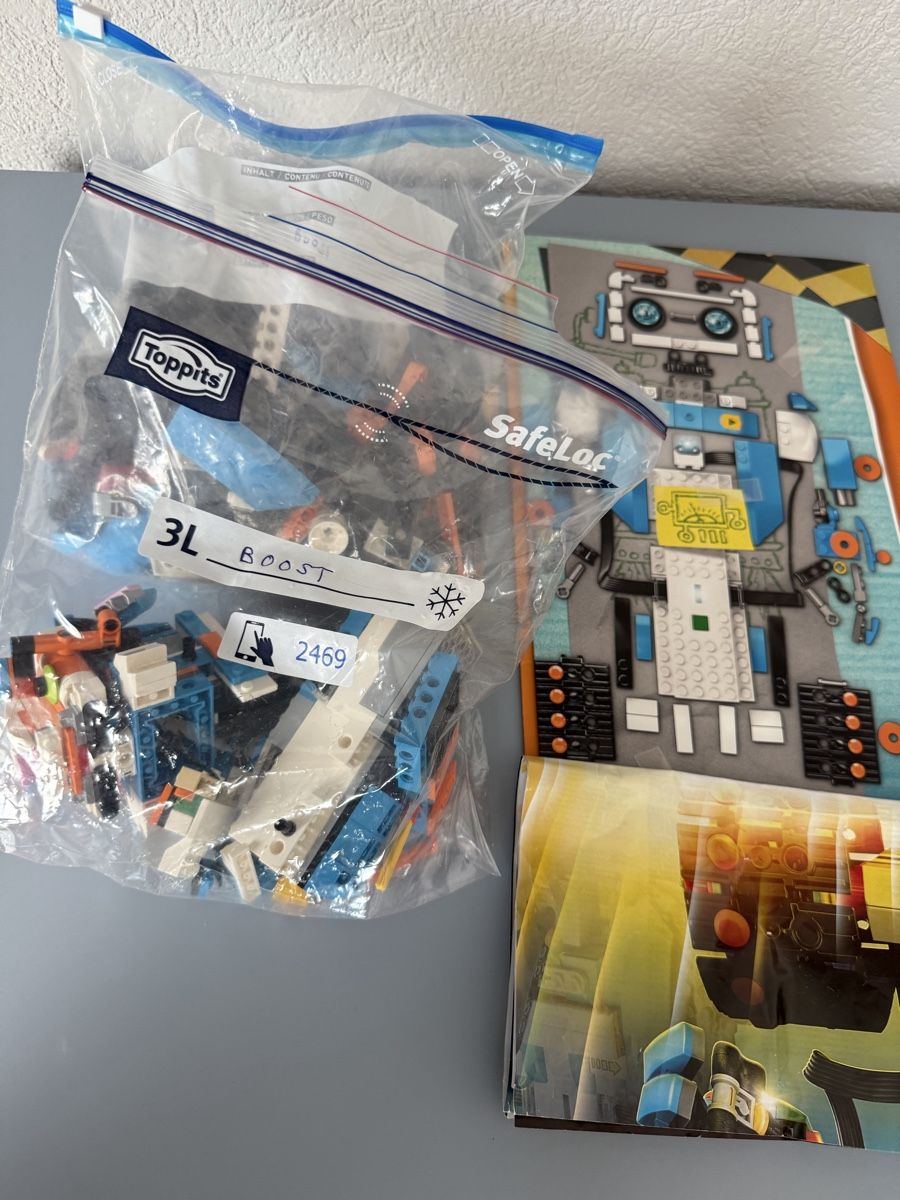 Lego Jouets: Lego Boost: Programmierbares Roboticset  – D'occasion à Richterswil par Schoetto