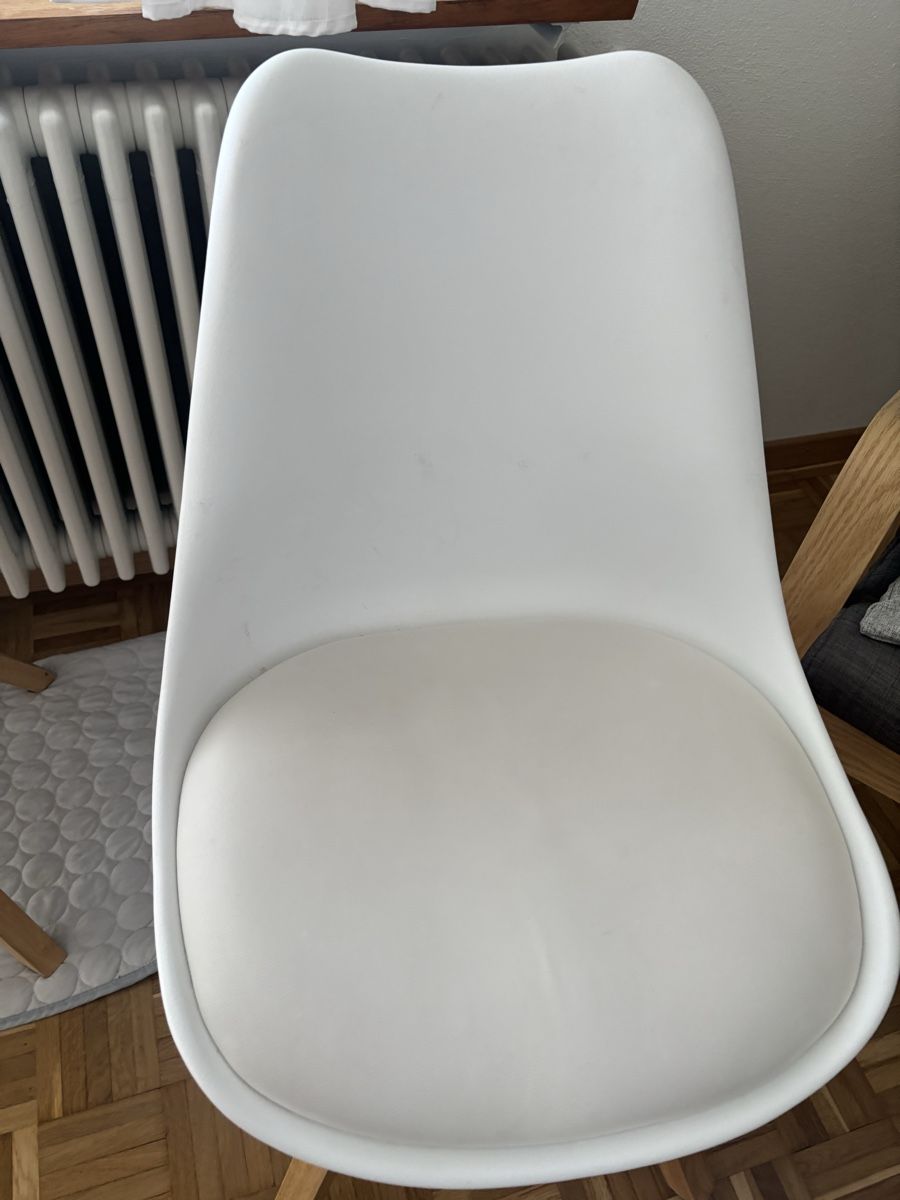 Chaises: Esszimmerstühle 4er Set weiss – D'occasion à Kollbrunn par ine_jxc6 4