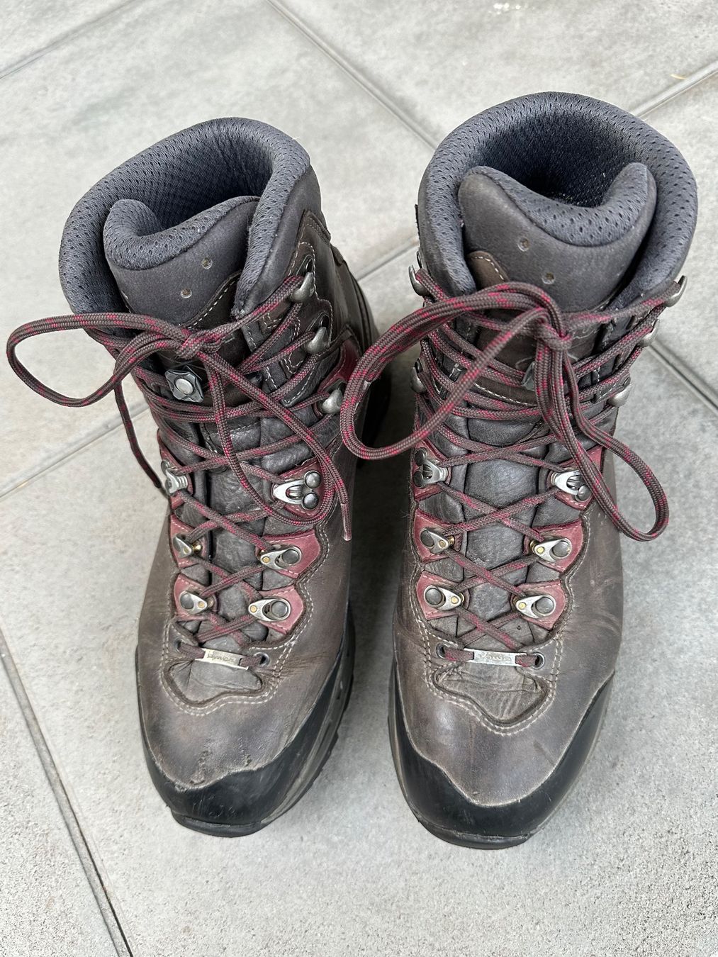 Lowa Scarpe da donna: Wanderschuhe Lowa   Grösse 41.5 – Usato da Sargans venduto da anawy