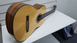 4/4 Klasisch gitarre grape CG 610S , neuwertig