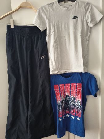 SET NIKE 137- 147 t-shirt + pantalon 10ans+ t-shirt starWars