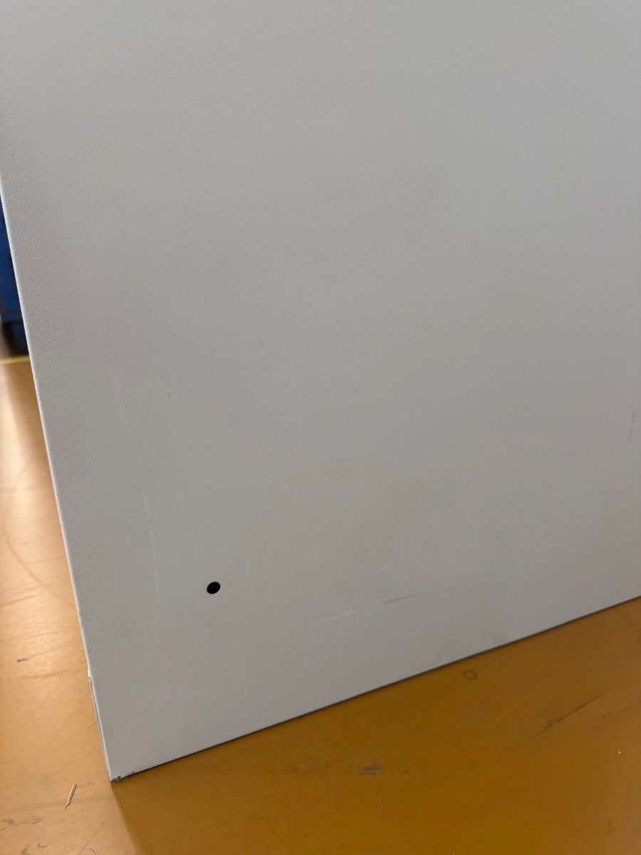 Armadi: Metallschrank mit verstellbare Regale – Usato da Dietlikon venduto da ComdatAG 9