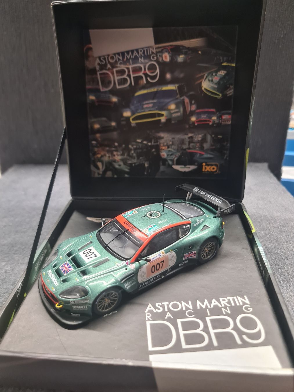 IXO Modellini d'auto: ixo.Aston Martin Racing DBR9 Le Mans 2006 – Usato da Wetzikon ZH venduto da AmacherM 1
