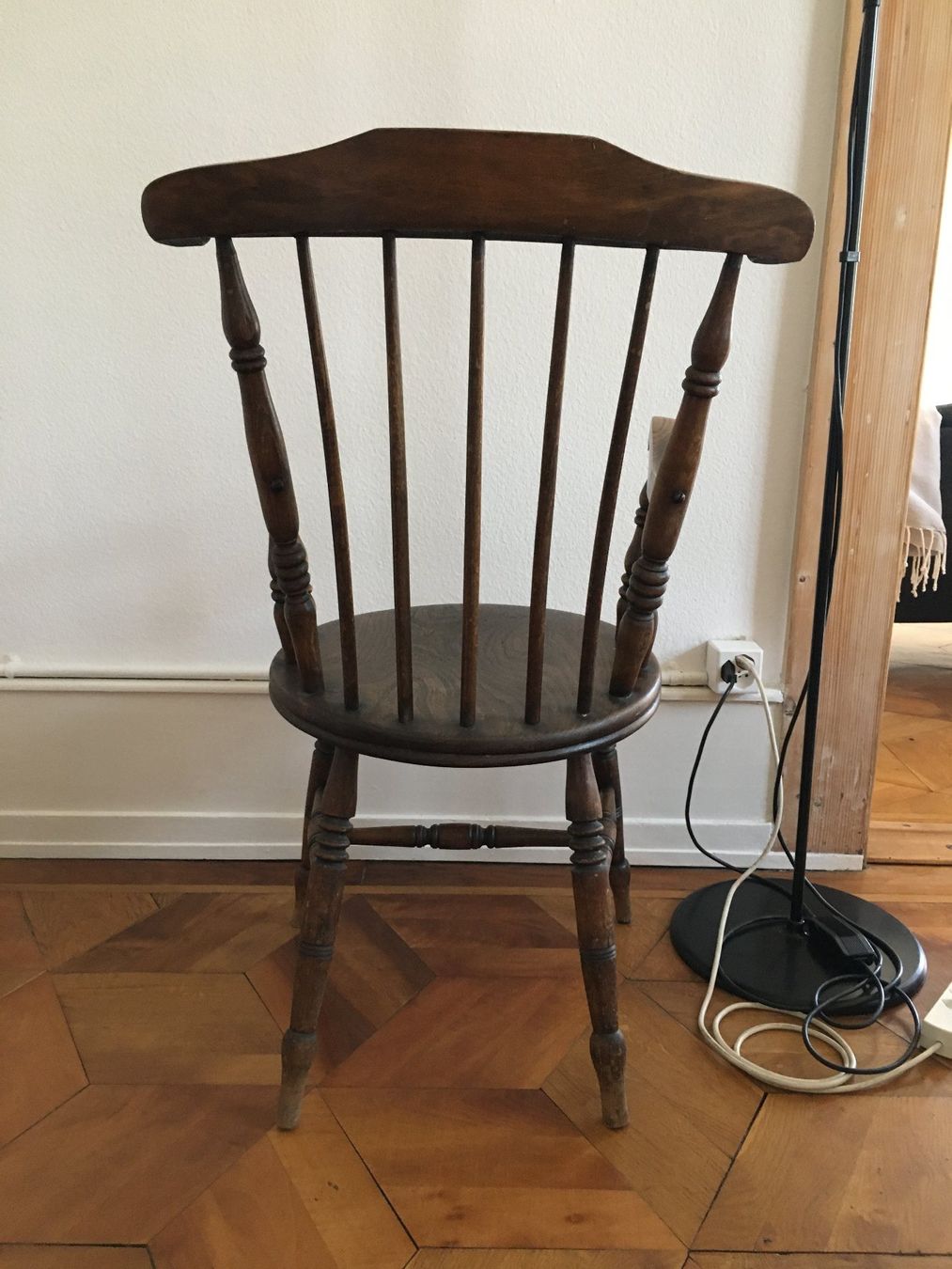 Stühle: chaise ancienne en bois massif – Gebraucht aus Genève von IngridK0102 2
