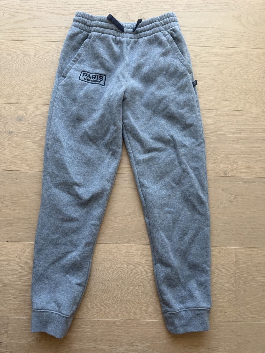 Nike Pantaloni: Nike Hose 137-147 cm – Nuovo (secondo la descrizione) da Wallisellen venduto da Nataschab0