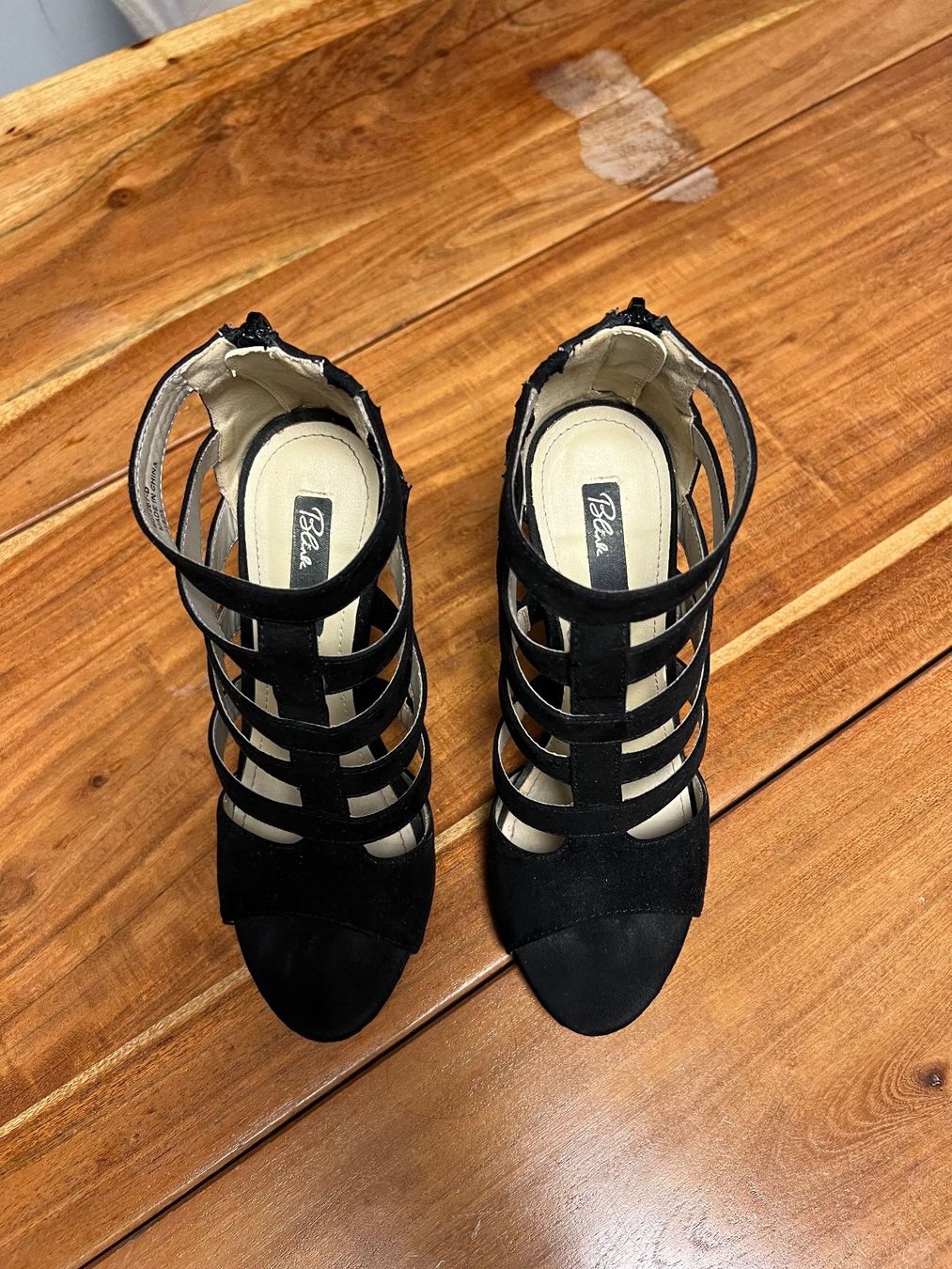 Damenschuhe: High Heels schwarz – Gebraucht aus Bassersdorf von m.vontobel