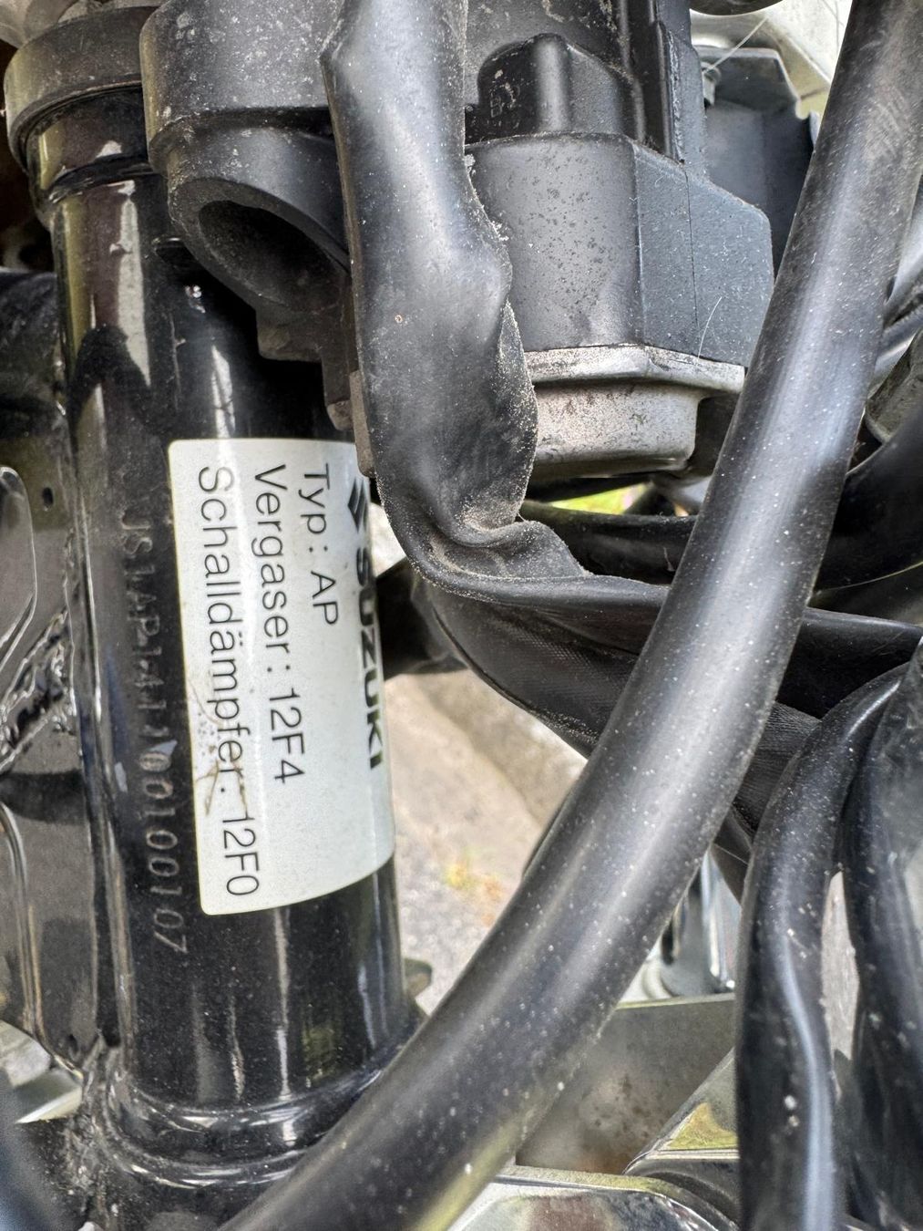Suzuki Cruisers: Suzuki Chopper 125cc Gelb  – Défectueux à Stallikon par reneesolange 4