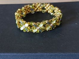 Bracelet Extensible Vintage– Motifs Floraux & Cristaux Verts
