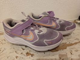 Nike Kinder Turnschuhe Grösse 30 guter Zustand
