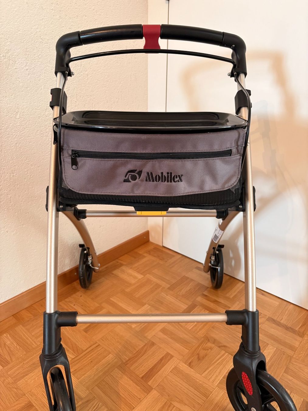Gehhilfen: Mobilex Jaguar Indoor Rollator – Gebraucht aus Sempach von scrat75