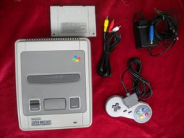 Super Nintendo Set  über 25 Jahre alt funktioniert gut !