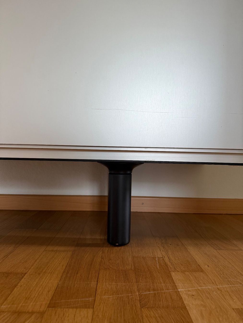 Thut Kommoden: Seltenes Sideboard von Kurt Thut – Gebraucht aus Zürich von ERATOMIUM 1