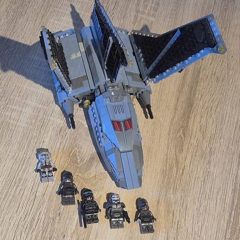 Kit di costruzioni: Lego the Bad batch Shuttle und Figuren – Usato da Utzenstorf venduto da eli_f9dw