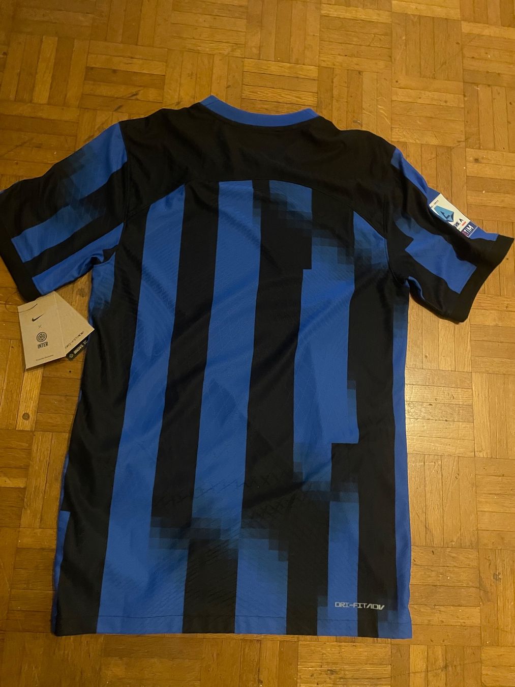 Nike Canottiere & Pantaloni: Inter Mailand Trikot 23/24 Authentic – Nuovo (secondo la descrizione) da buchs venduto da dan_ds9w 1