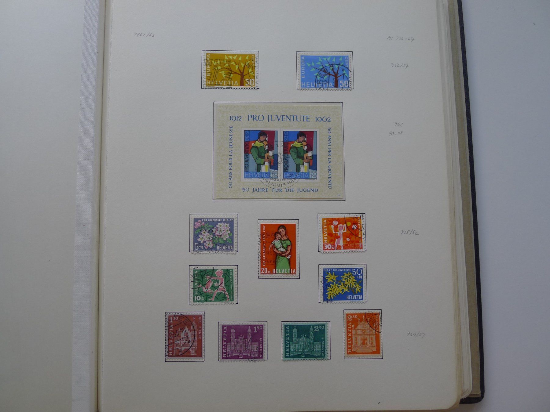 Tutti i francobolli: 2 Alben mit Schweizer Briefmarken – Usato da Dagmersellen venduto da q1w2e3r4 8