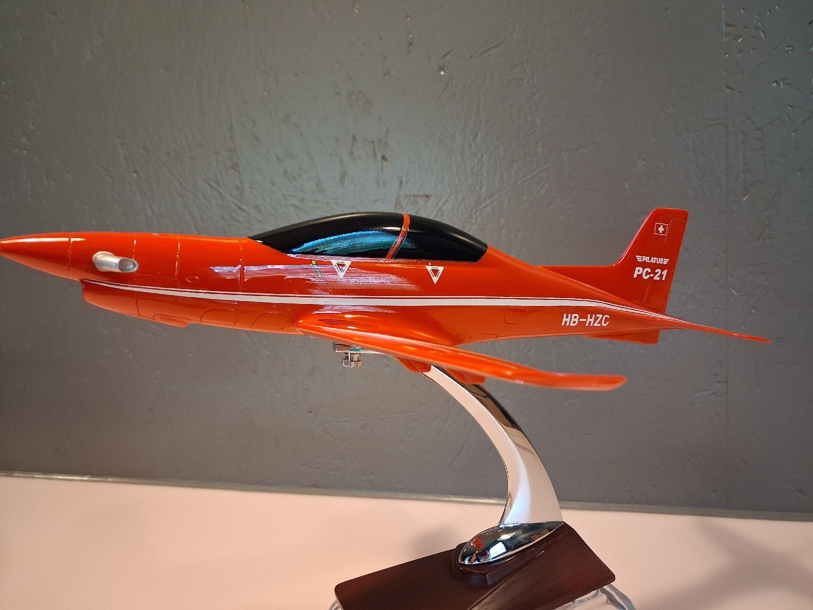 Kit di modellismo & Modellini statici: Pilatus PC-21 1:35 Standmodell – Usato da Derendingen venduto da Nellino01 3
