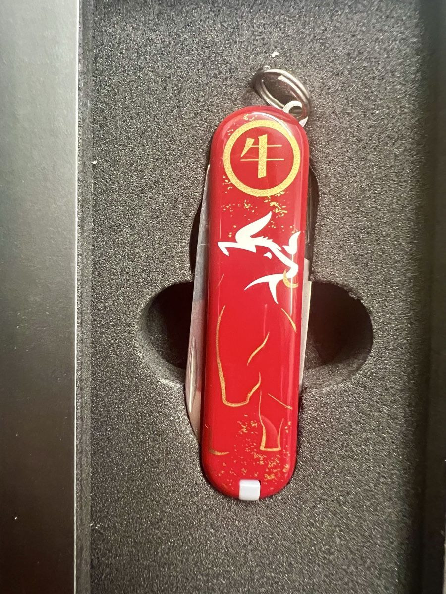 Victorinox Coltelli tascabile: Classic Special Edition Ox – Nuovo e nell'imballaggio originale da Luzern venduto da Nini_862 2