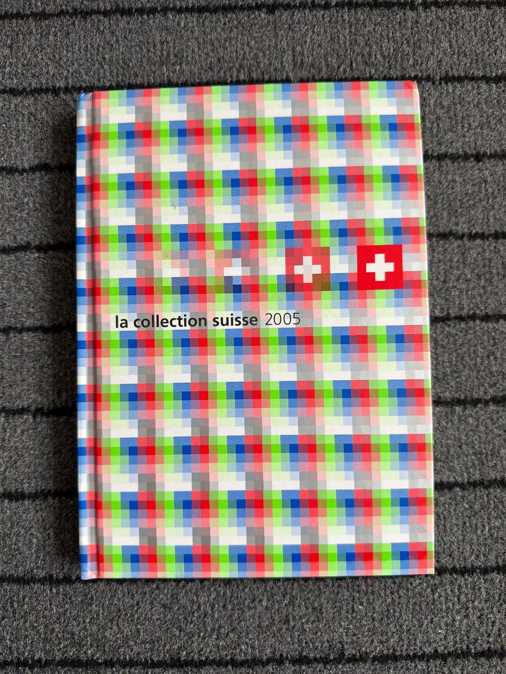 Album: Schweizer Briefmarken Jahrbuch 2005 - Gestempelt – Usato da Wangen SZ venduto da Bendra