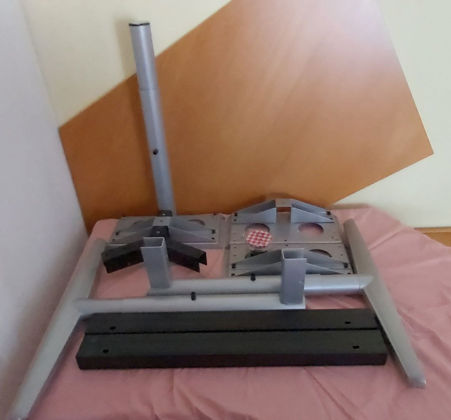 Ikea Schreibtische: IKEA Schreibtisch – Gebraucht aus Schübelbach von Su61cl4wr 2