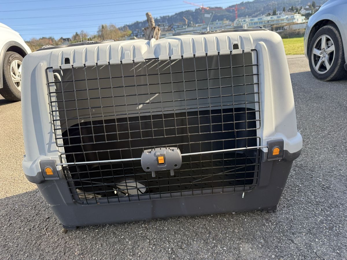 Käfige, Transport & Sicherheit: AniOne Auto-Transportbox Grösse M – Gebraucht aus Schindellegi von Meli_st