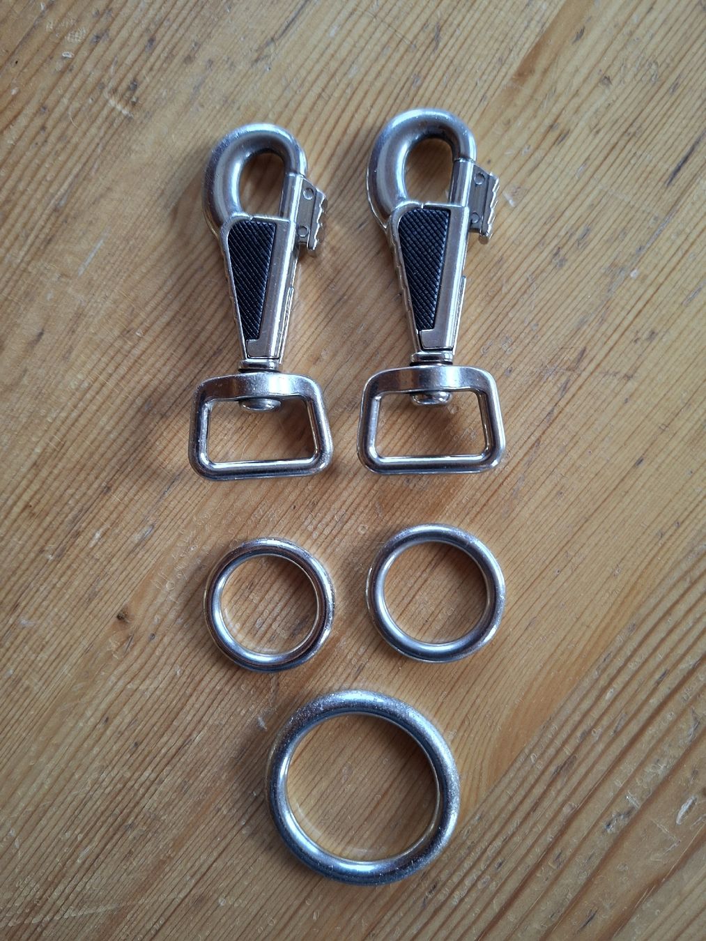 Kletterausrüstungen: Karabiner und Ringe  – Neu (gemäss Beschreibung) aus Mühlebach (Goms) von jad_bg6z