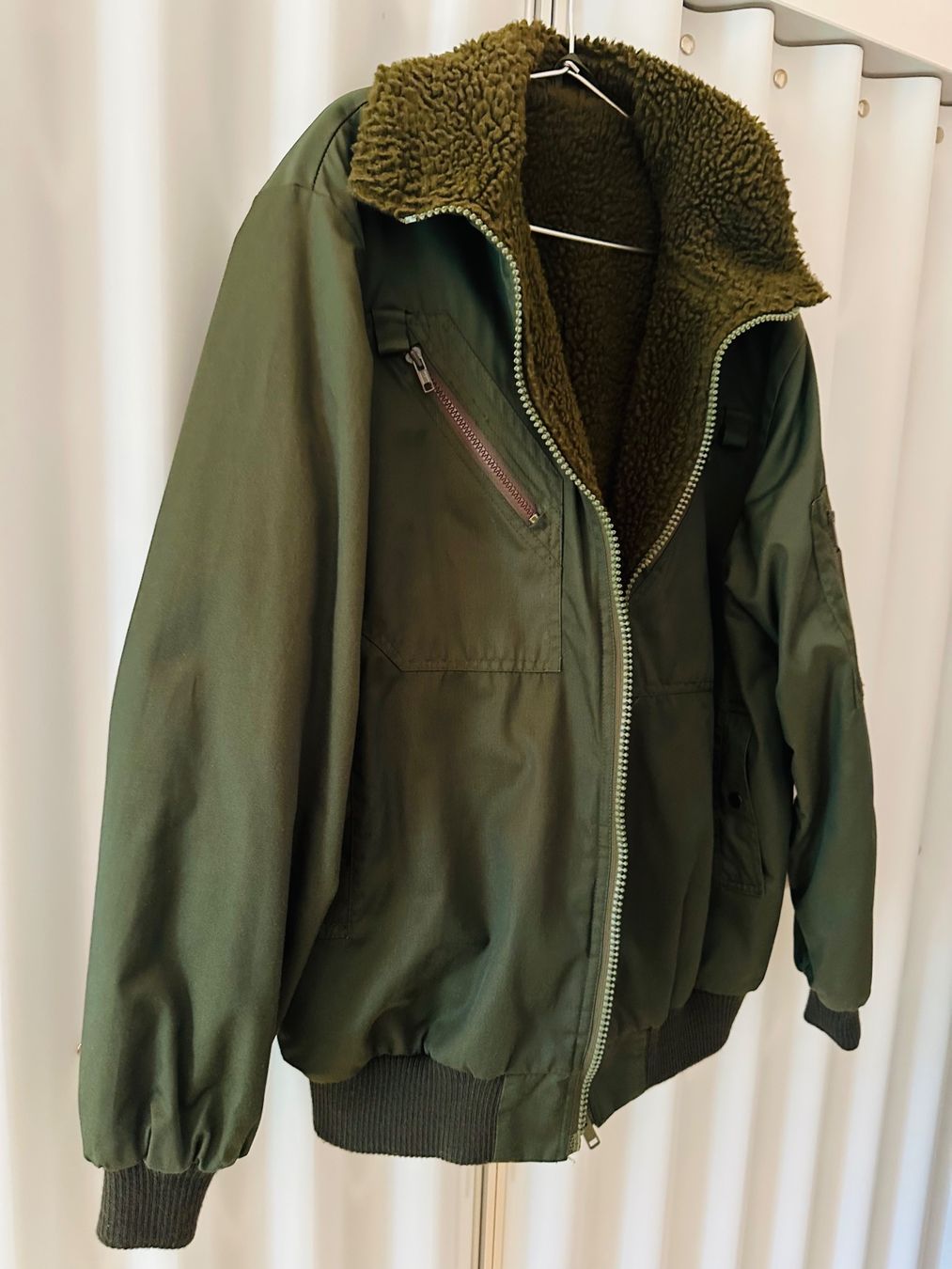 Jacken: Bomber Jacke Gr. L-XL Green – Gebraucht aus Zürich von VR2528 4
