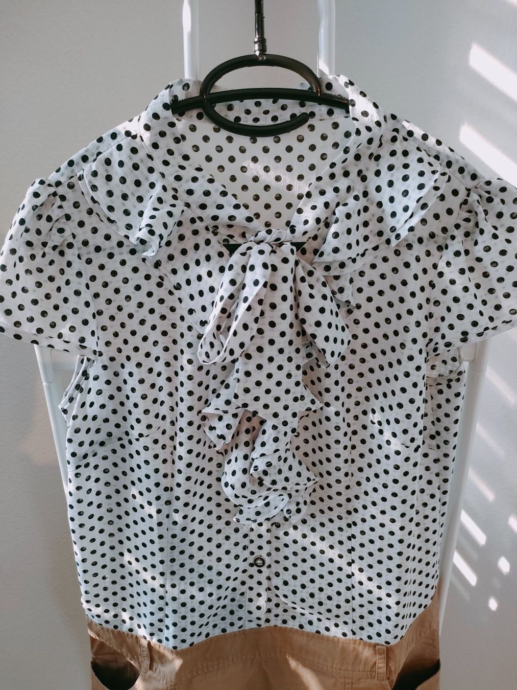 Vestiti: Originales Kleid mit schwarzen Punkten als Muster – Nuovo (secondo la descrizione) da Dietikon venduto da MJ_Sporting 3