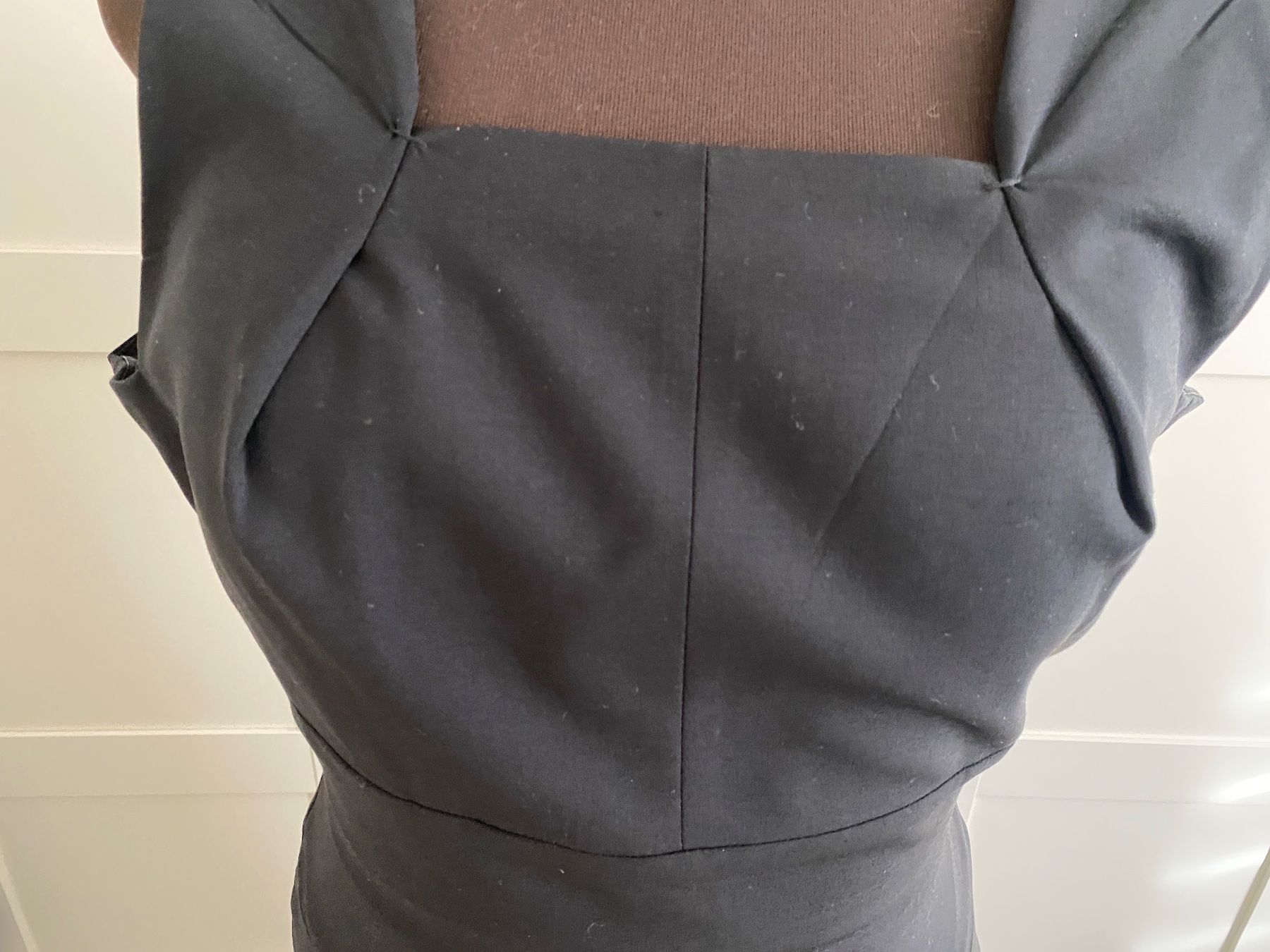 Hugo Boss Vestiti: Etui Kleid Hugo Boss 40 – Nuovo (secondo la descrizione) da Liestal venduto da Goldart 2