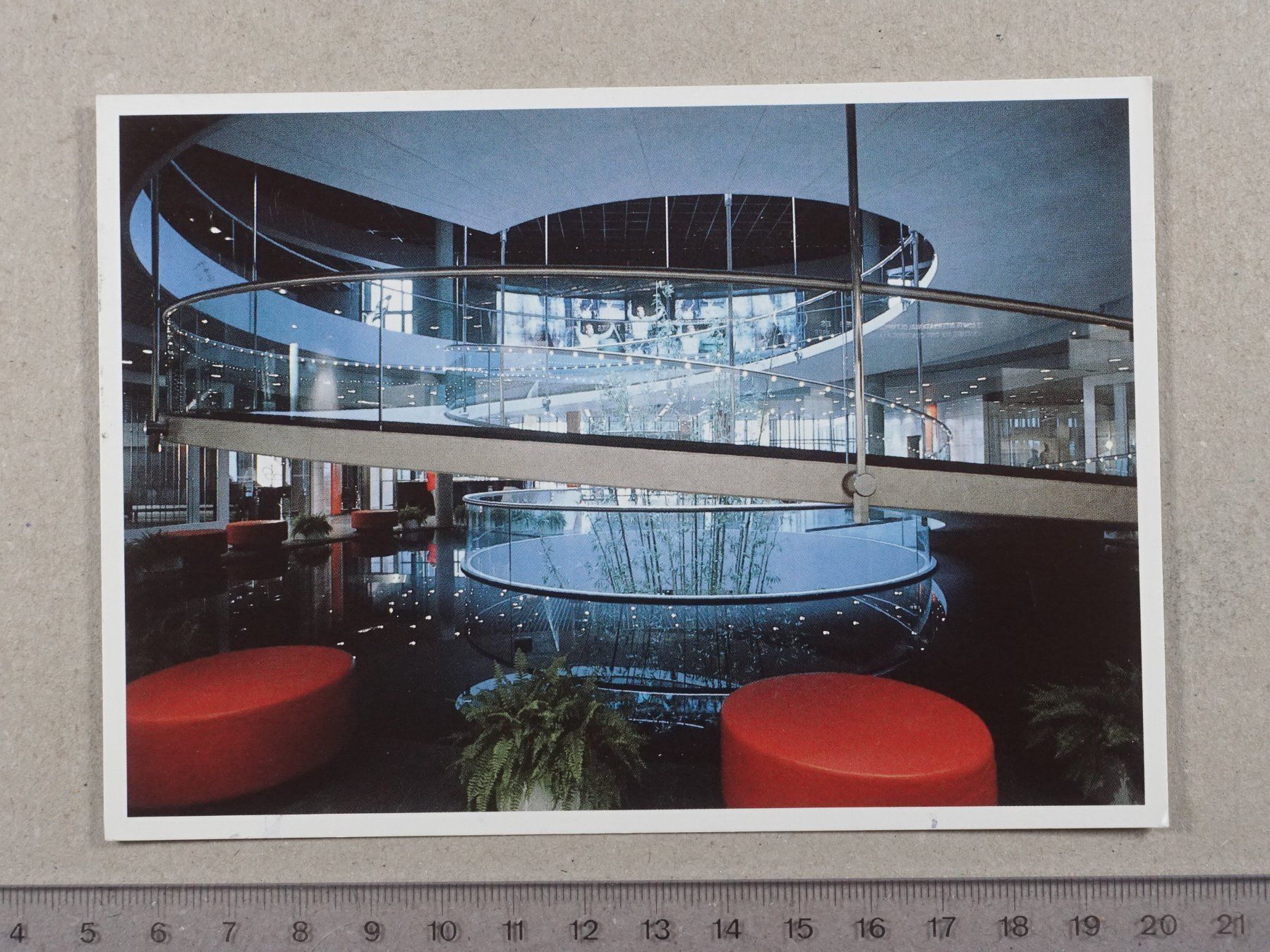 Cartoline postali: Lausanne, Musée Olympique, 1996 – Usato da Lenzburg venduto da fh1