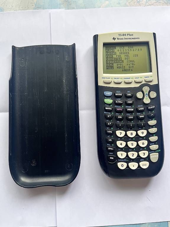 Texas Instruments Taschenrechner: Tachenrechner TI-84 Plus – Gebraucht aus Sarnen von M20amfa