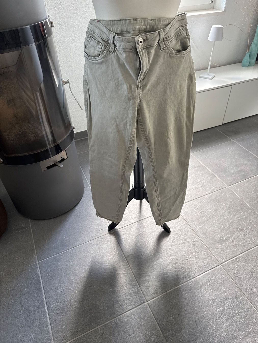 Tom Tailor Jeans: Tom Tailor Cropped Jeans Damen Gr. 31 beige hell – Usato da Niederscherli venduto da Doene0