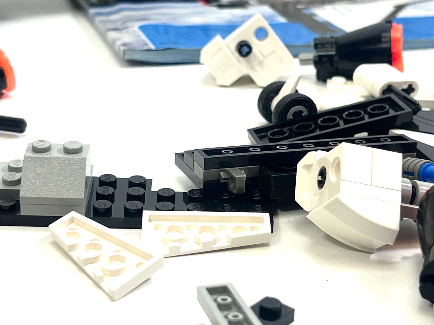 Lego Kit di costruzioni: LEGO Space Shuttle Discovery 7470 Discovery Set – Usato da Zürich venduto da Arche_Brockenhaus 6